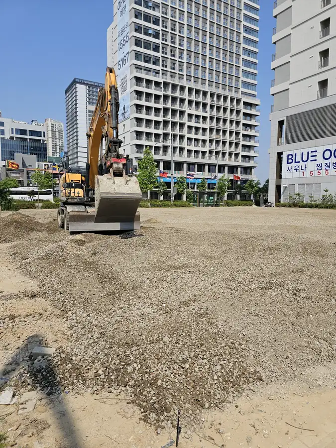 인천 송도 상업지구 주차장 조성 이전 나대지